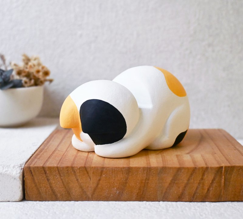 好害羞埋头三花猫 手机架 名片架 小花猫 手工木制疗愈小木雕摆饰 - 摆饰 - 木头 橘色