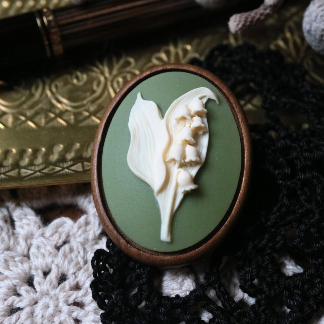 浮雕胸针项链 铃兰 绿色 铃兰花 Muguet lily of the valley 幸福再度降临 纯粹 纯洁 圣母玛利亚 绿 - 胸针 - 其他材质 绿色