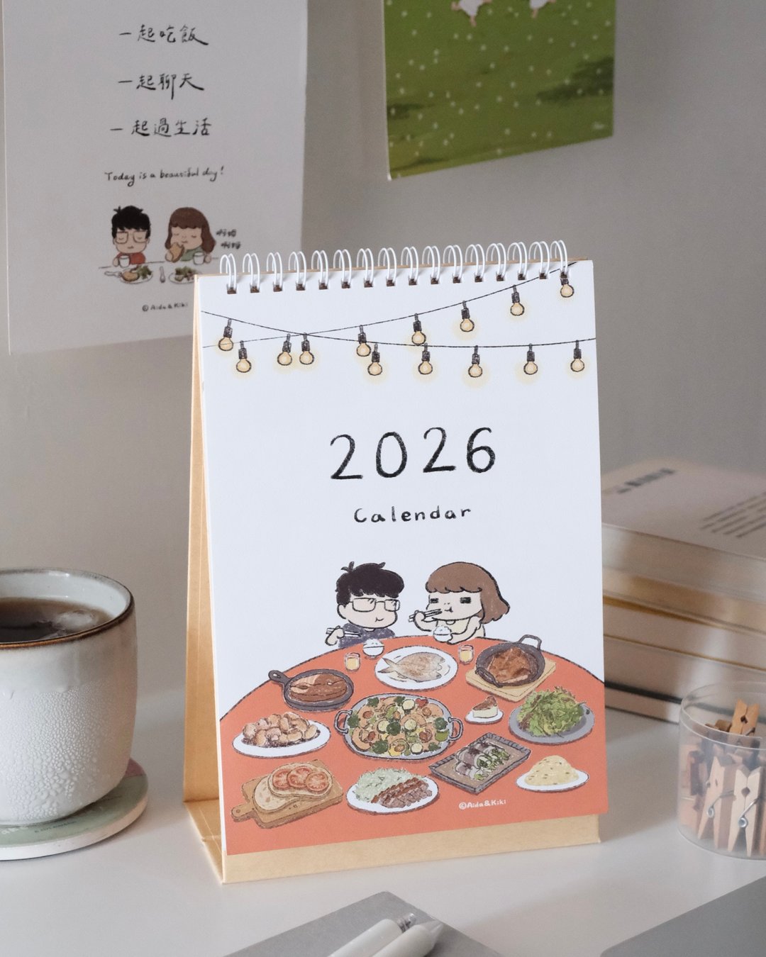 【贩售结束】 Aida&Kiki 2026 吃饱喝足 食谱桌历 - 年历/台历 - 纸 多色