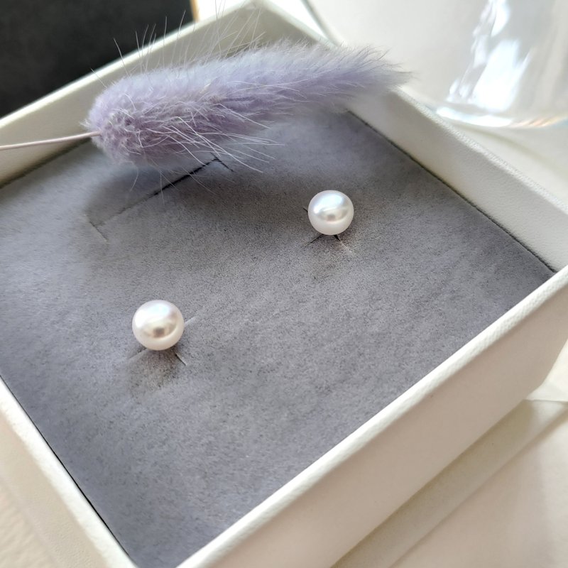 珍珠耳环 | 天然淡水珍珠 经典简约 耳针 生日礼物 毕业礼物 - 耳环/耳夹 - 宝石 白色