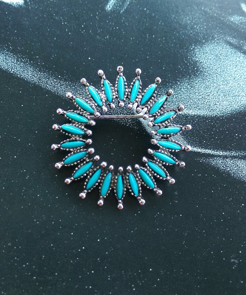 Vintage Jewelry 西洋古董饰品 西南风格 放射 环圈 别针 - 徽章/别针 - 其他金属 金色