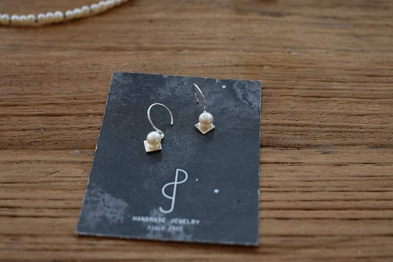 Earring Silver92.5 pearl - 耳环/耳夹 - 植物．花 