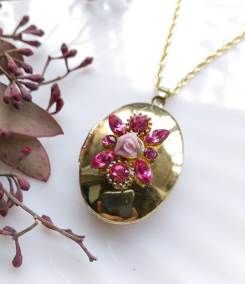 【西洋古董饰品】Locket  立体小玫瑰粉钻  相片坠 项链 - 项链 - 其他金属 金色
