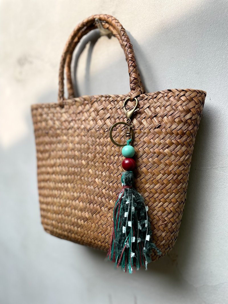 【DIY材料包】手作木珠毛感流苏吊饰 |  附材料 纸本说明书 - 编织/羊毛毡/布艺 - 棉．麻 