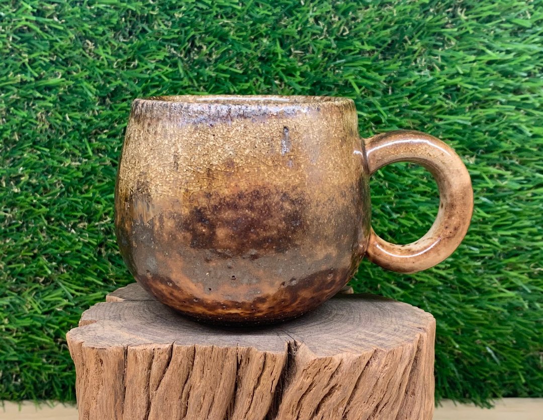 石纹蛀洞咖啡杯 l 柴烧 - 咖啡杯/马克杯 - 陶 咖啡色