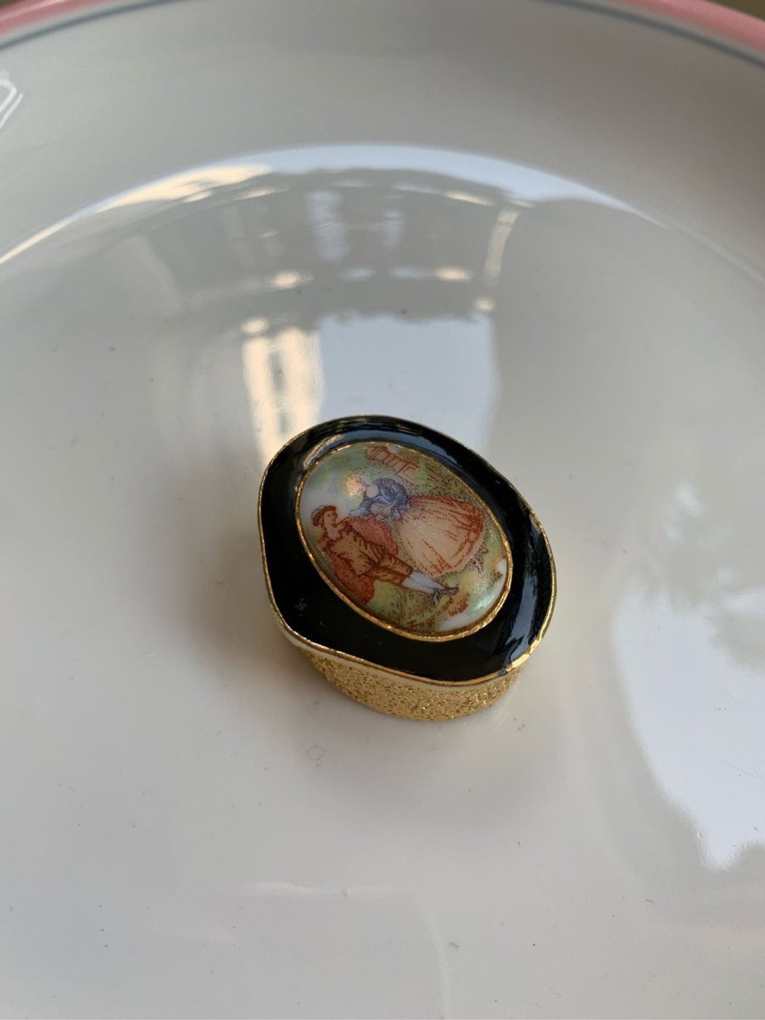 Vintage 陶瓷绅士淑女饰品盒 - 其他 - 其他金属 