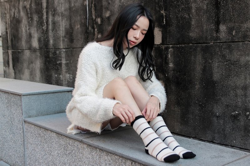Unni熊熊物语羊绒袜羊绒袜 袜子 鞋履袜品 socks 中筒袜 女袜 暖 - 袜子 - 其他材质 白色
