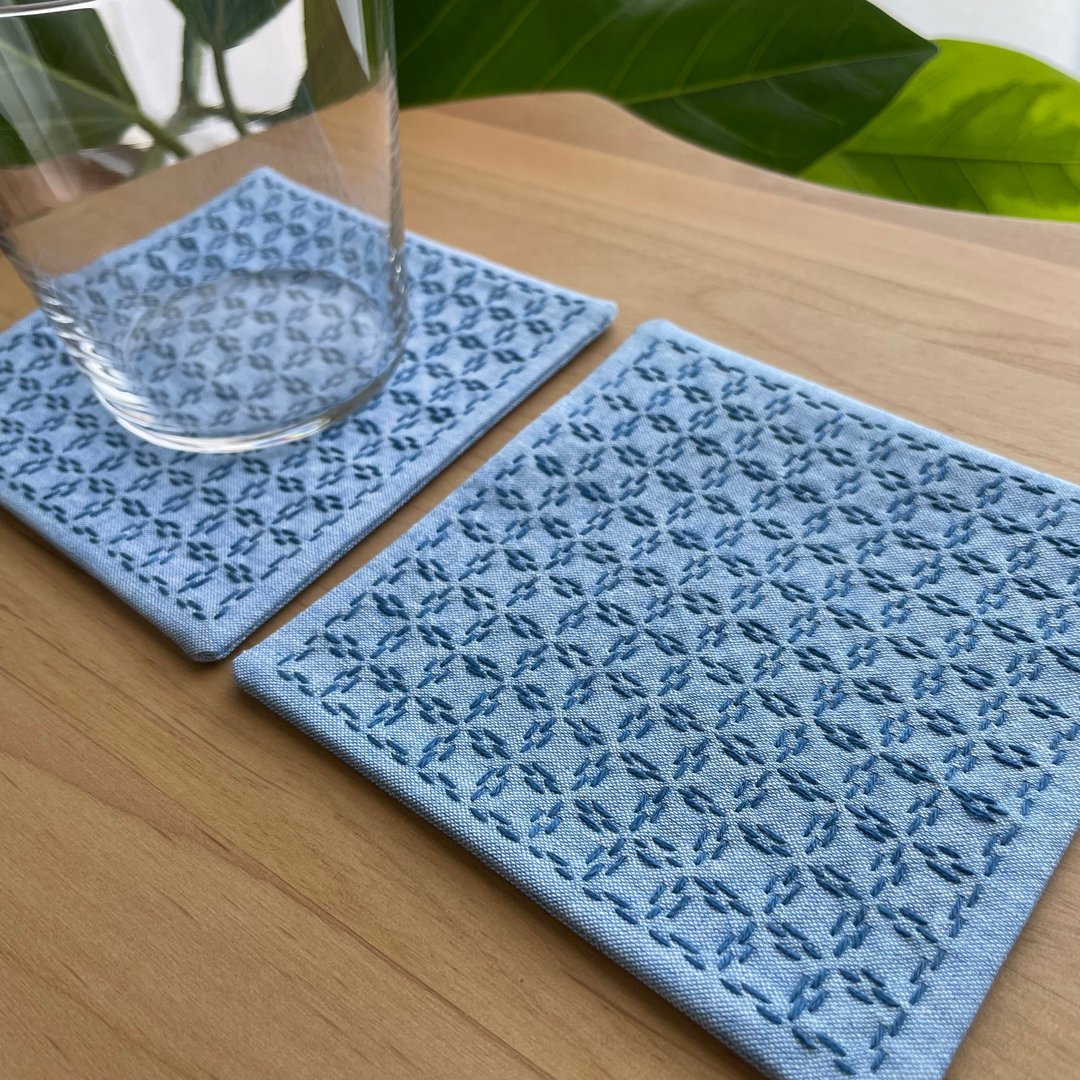 2 件套 Sashiko 杯垫，网格，蓝色，简约，刺绣，可水洗，方形，布艺杯垫，咖啡馆，咖啡，厨房用品，茶，生日，刺绣杯架，小礼物 - 杯垫 - 棉 蓝色