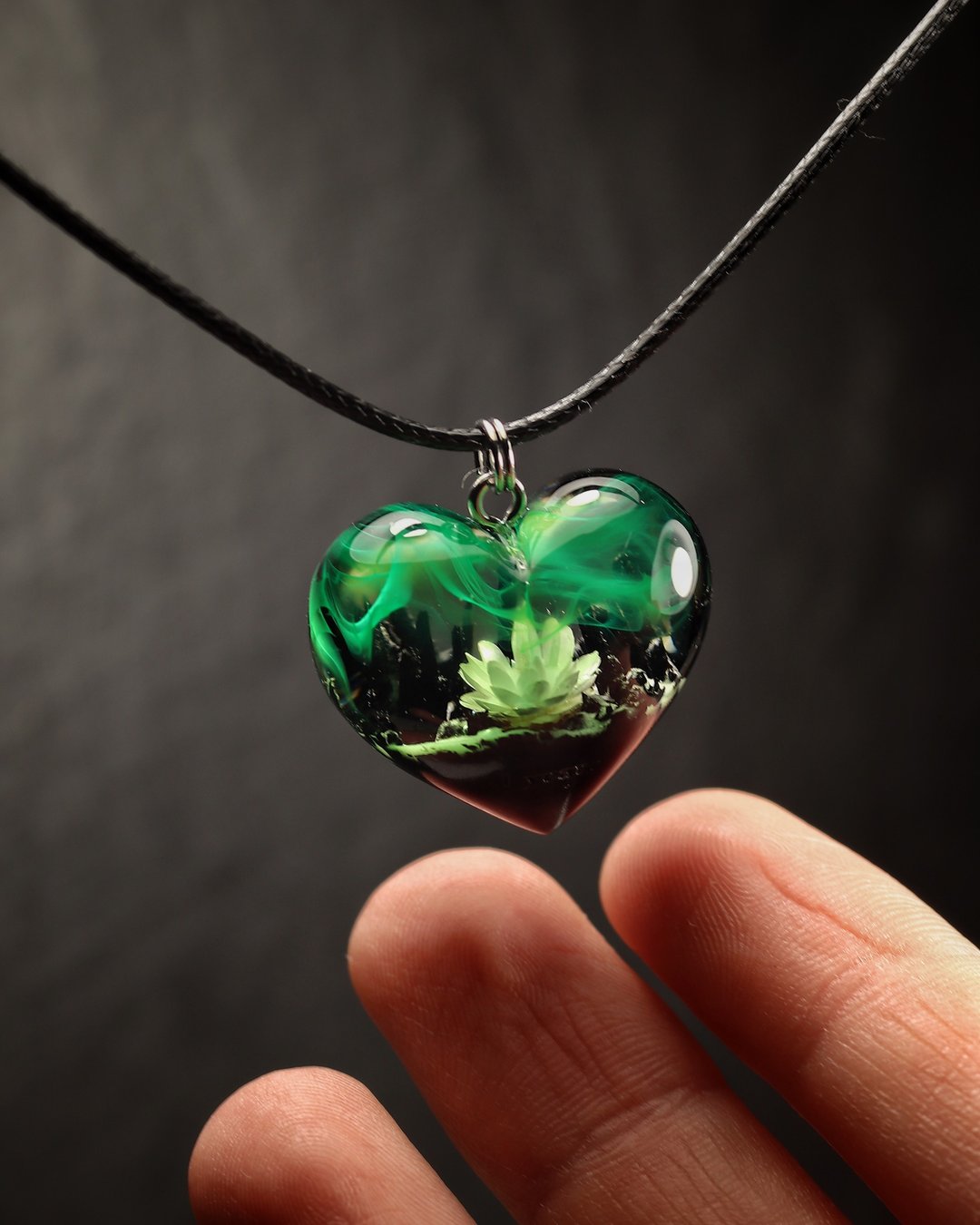木质树脂挂件 莲花挂件 花卉挂件 手工饰品 - 项链 - 木头 绿色