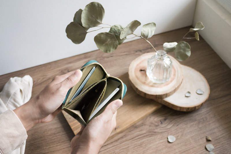 橄榄绿 迷你 L型拉链短夹零钱包丨美金台币可放丨礼物纪念 - 皮夹/钱包 - 真皮 绿色