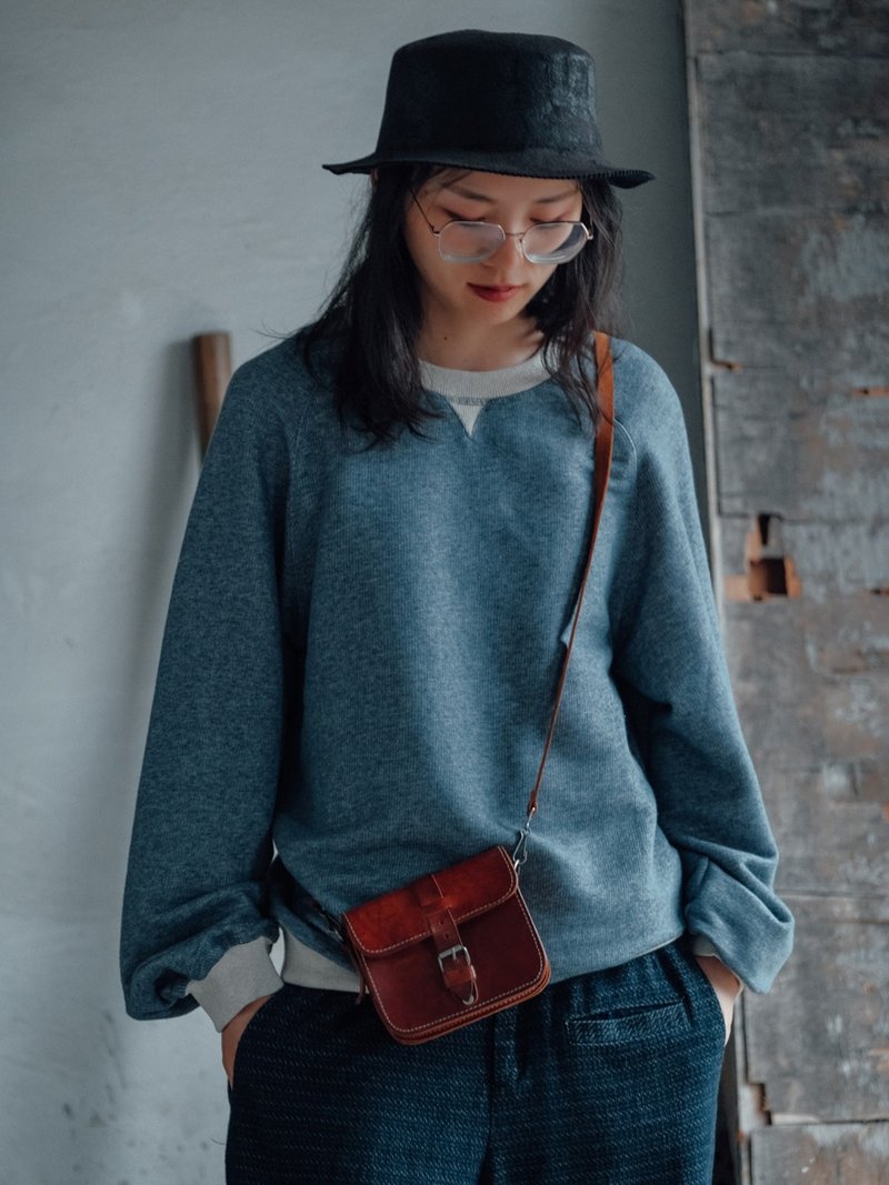 灰藍/灰白 寬松圓領純色長袖T恤 百搭休閒寬松衛衣 - 女装 T 恤 - 棉．麻 蓝色