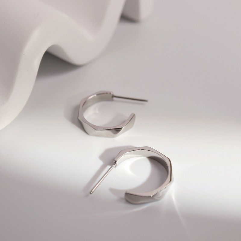 菱形刻痕。白钢耳环 - 耳环/耳夹 - 不锈钢 银色