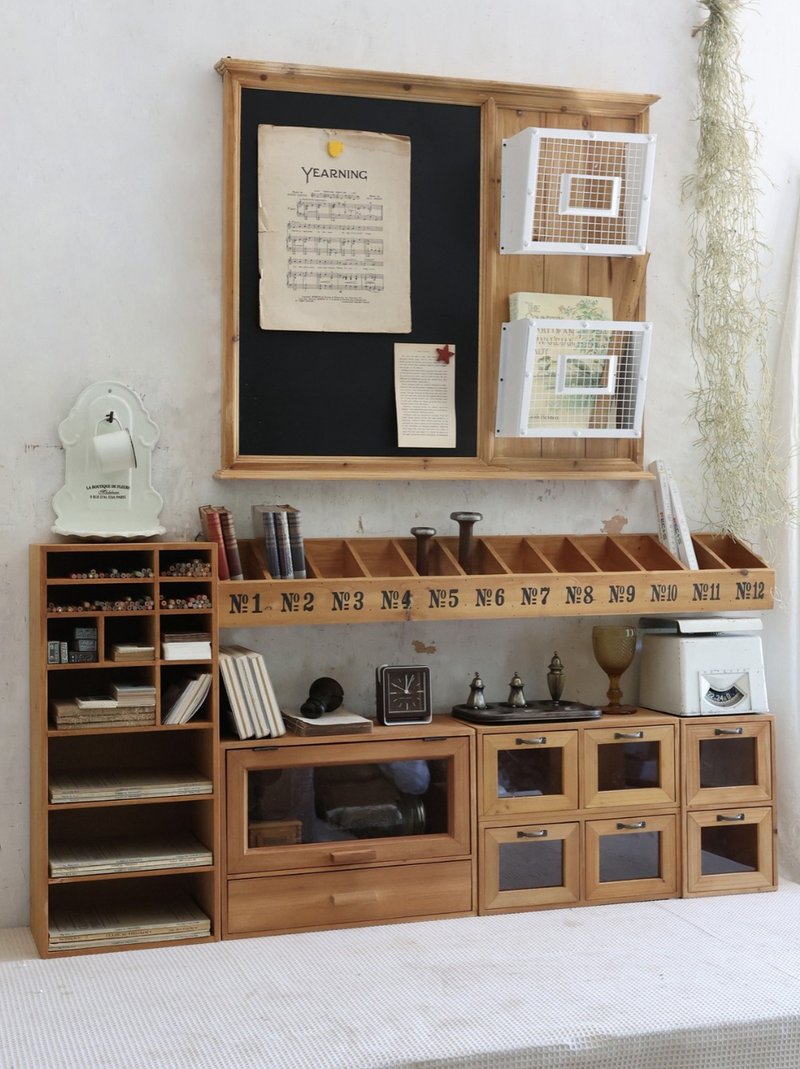 復古麵包拉手 防塵玻璃 原木储物柜 組合式桌面收納 - 收纳用品 - 木头 