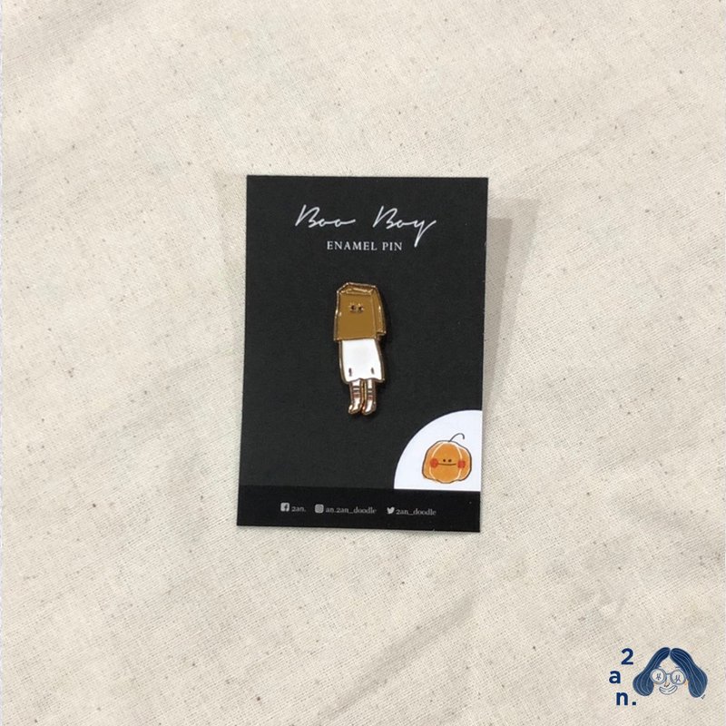 Boo Boy Enamel Pin - 胸针 - 铜/黄铜 