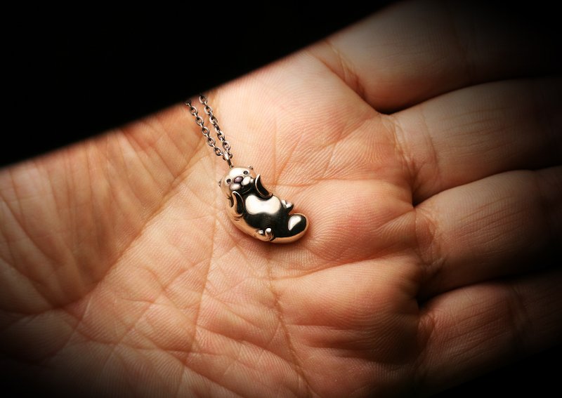 Q版海獭项链 - 项链 - 其他金属 银色