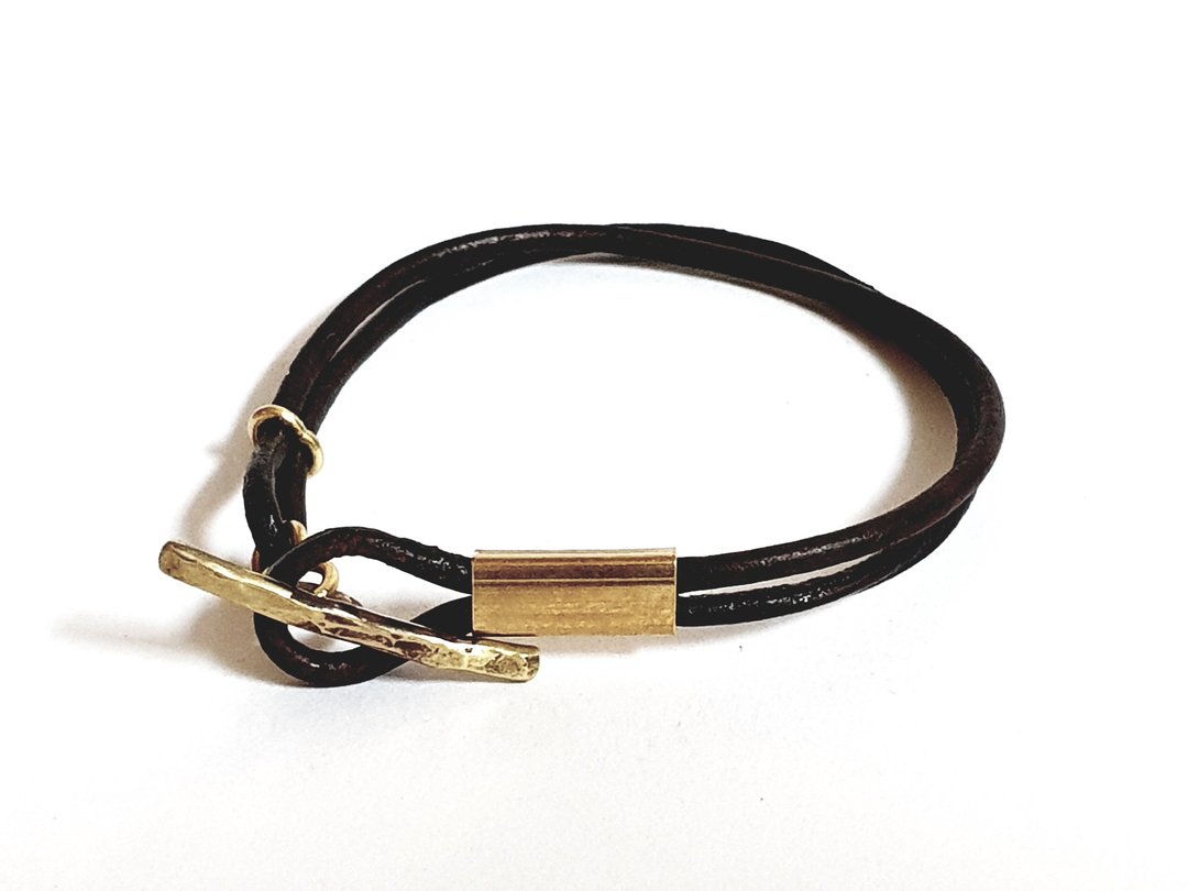 Oˋre Jewelry 金工敲焊铜扣 手工真皮绳手链 附赠手工敲字铜片 - 手链/手环 - 真皮 