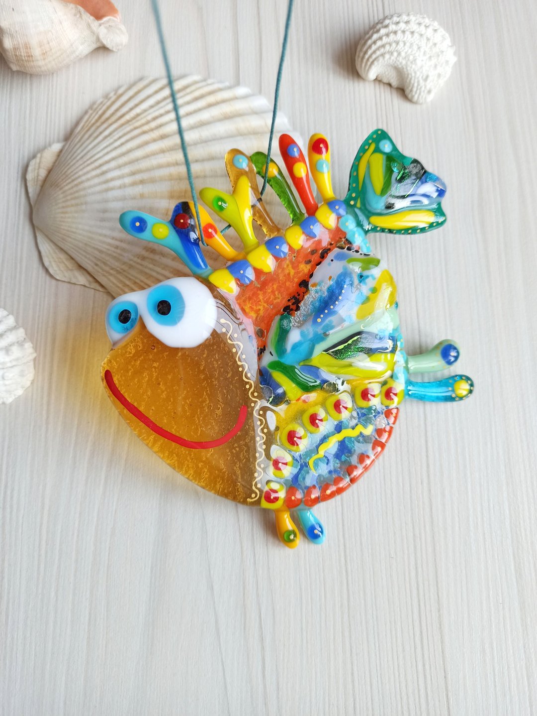 Fancy Fused Glass Fish. Glass Wall Art. Garden Art Rainbow Glass Fish Suncatcher - 墙贴/壁贴 - 玻璃 多色