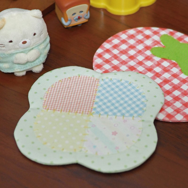 小狗巴士 软萌手作包包 可爱拼布杯垫/布丁卡包/零钱包/束口袋 - 零钱包 - 其他材质 多色