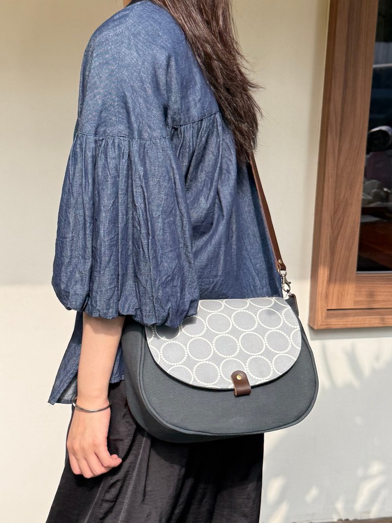 日系帆布马鞍包 - 侧背包/斜挎包 - 棉．麻 灰色