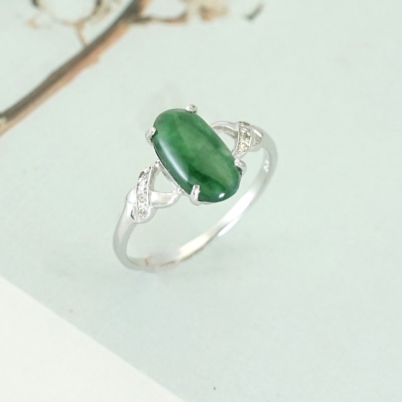 Silver Ring with Jade and Diamond - 戒指 - 其他金属 绿色