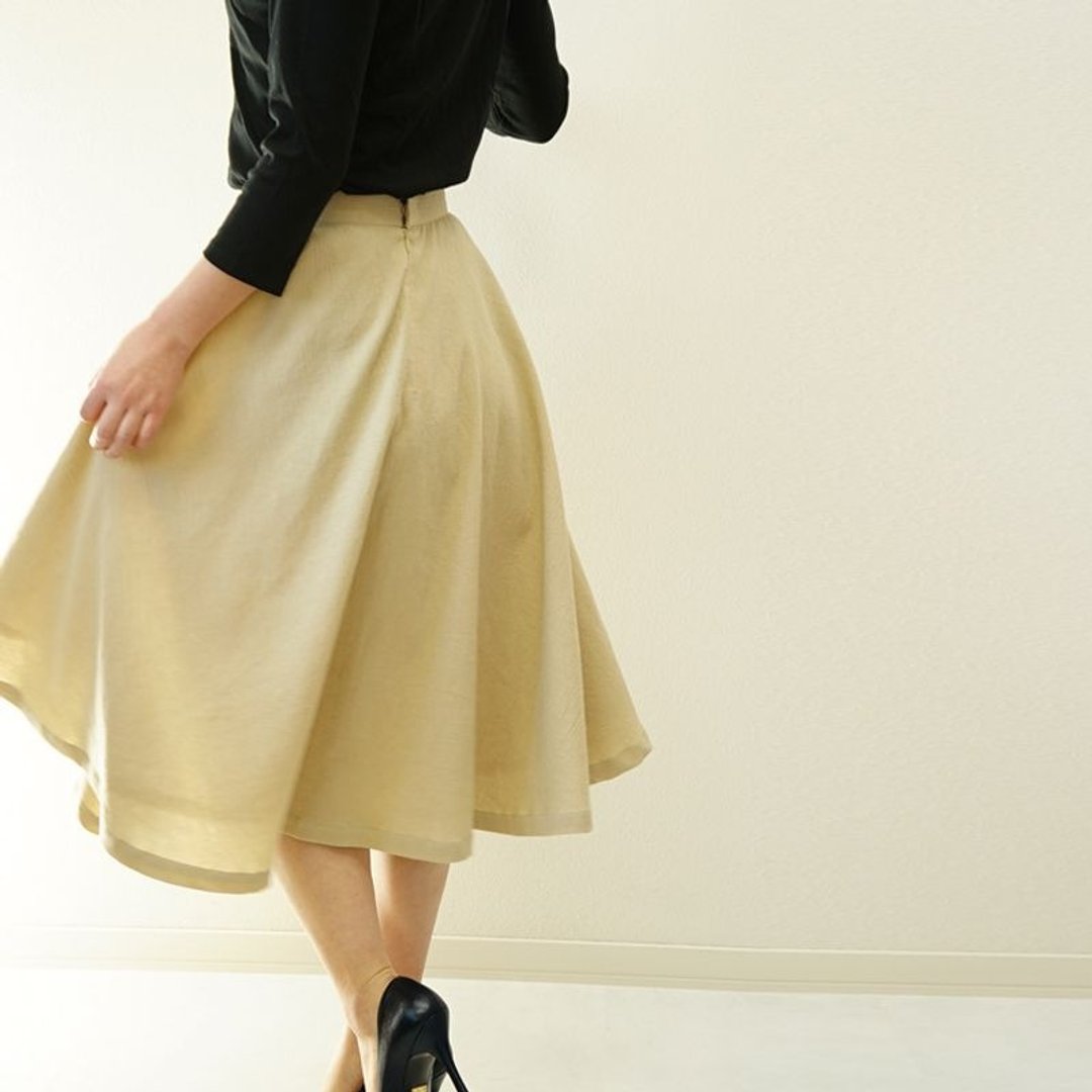 [Wafu] Diagonal cutting flare skirt cotton × line striped crepe · lined / Ecru sk2-6 - 裙子 - 棉 卡其色