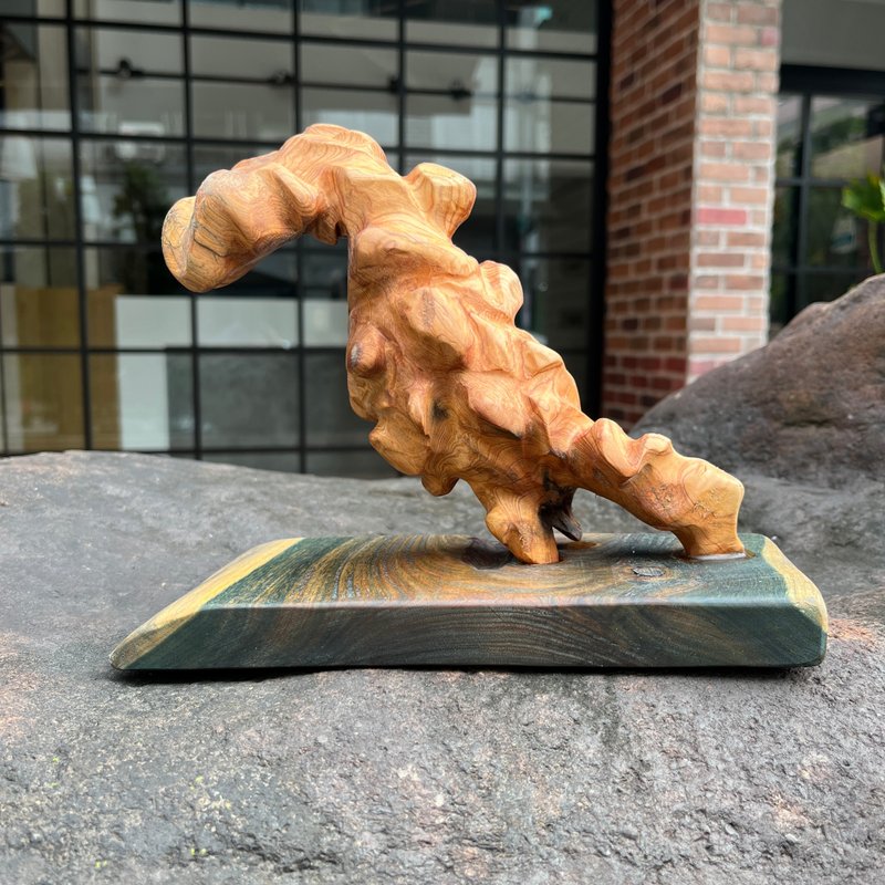 雕刻件　台湾桧木　巴拉圭绿檀 - 摆饰 - 木头 卡其色