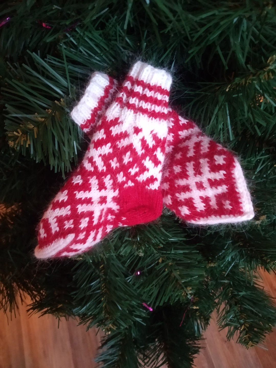Handmade Children's Wool Socks with a Multicolored Pattern - 婴儿袜子 - 羊毛 红色