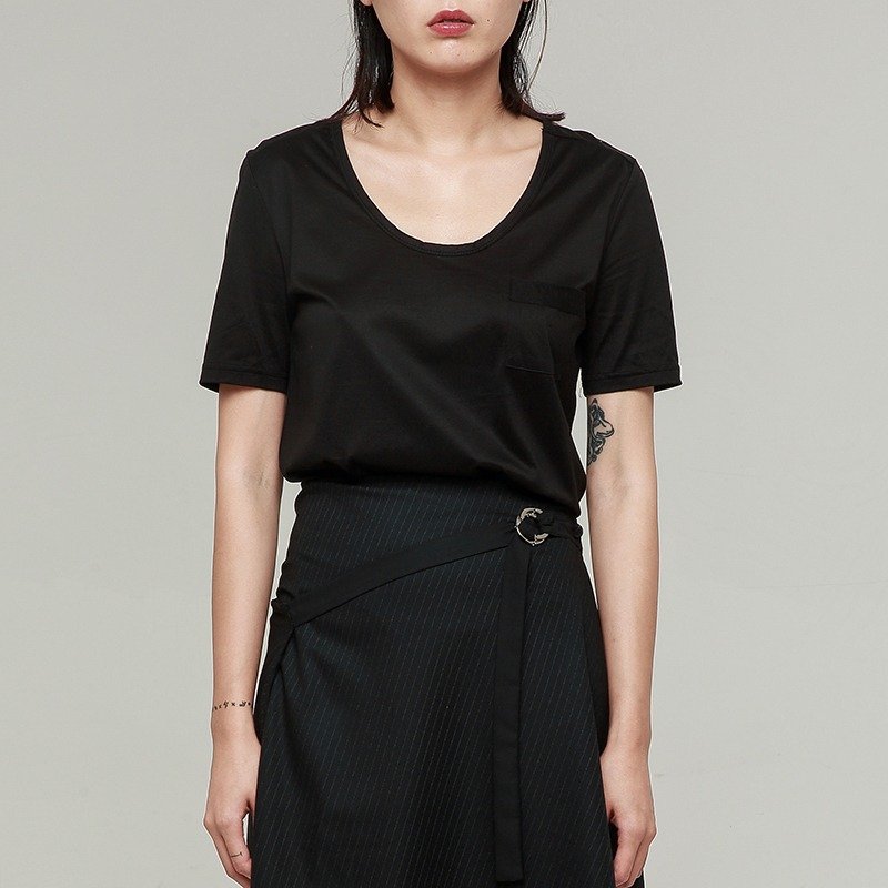 黑色/碳灰 極簡硬朗優質絲光棉口袋T恤 內搭衫 進口高支絲光棉 - 女装 T 恤 - 棉．麻 黑色