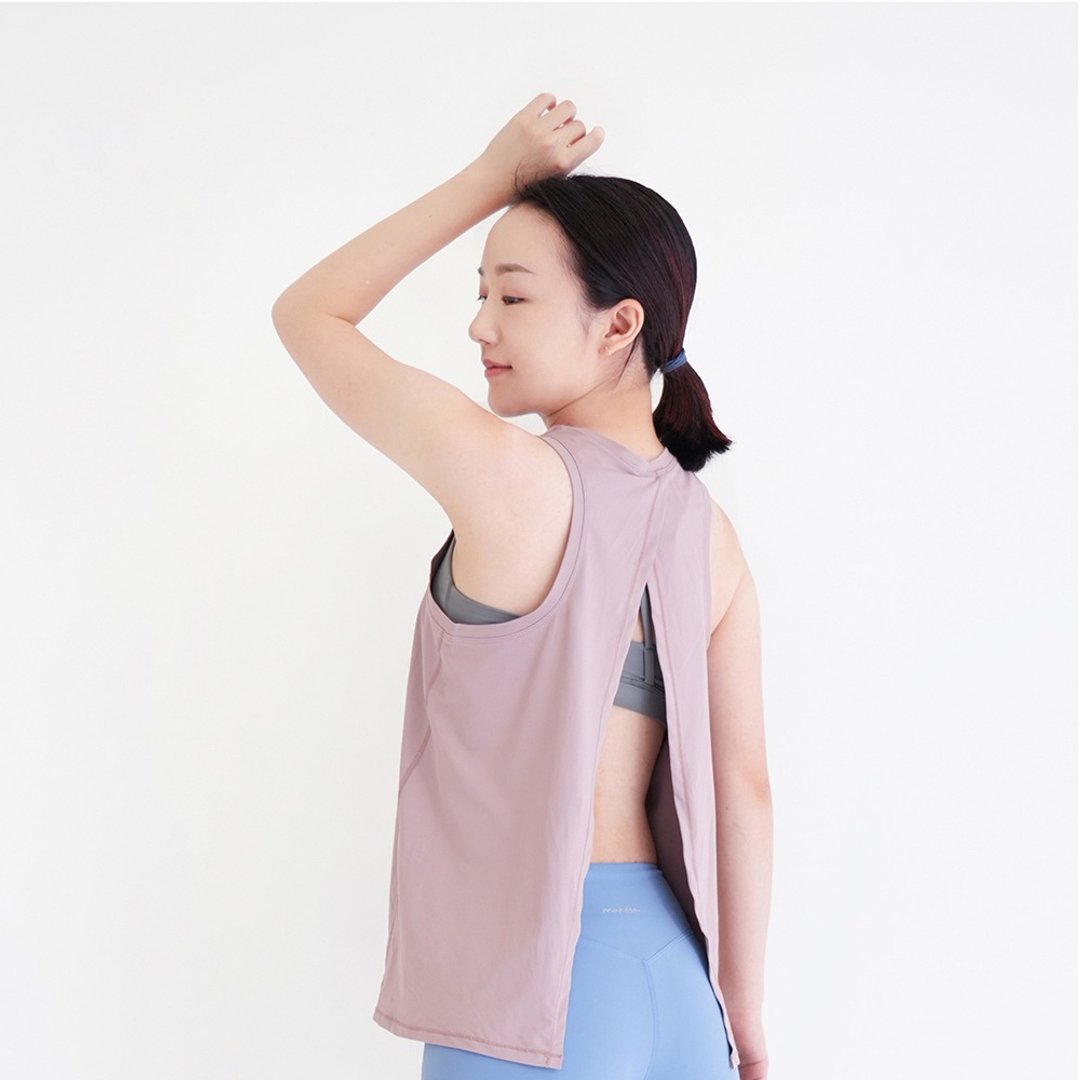 【Mukasa】DURABLE 后背开叉无袖罩衫 - 藕粉 - MUK-23042 - 女装运动衣 - 其他材质 粉红色