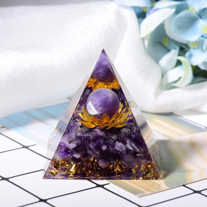 金字塔奥根塔Orgonite奥刚塔金色莲花脉轮冥想水晶/能量紫水晶 - 摆饰 - 树脂 