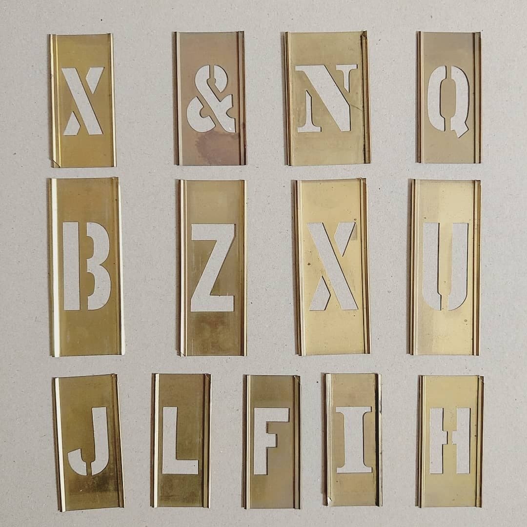 美国古董老物 英文字母 黄铜材质 印刷字版 - 摆饰 - 铜/黄铜 金色