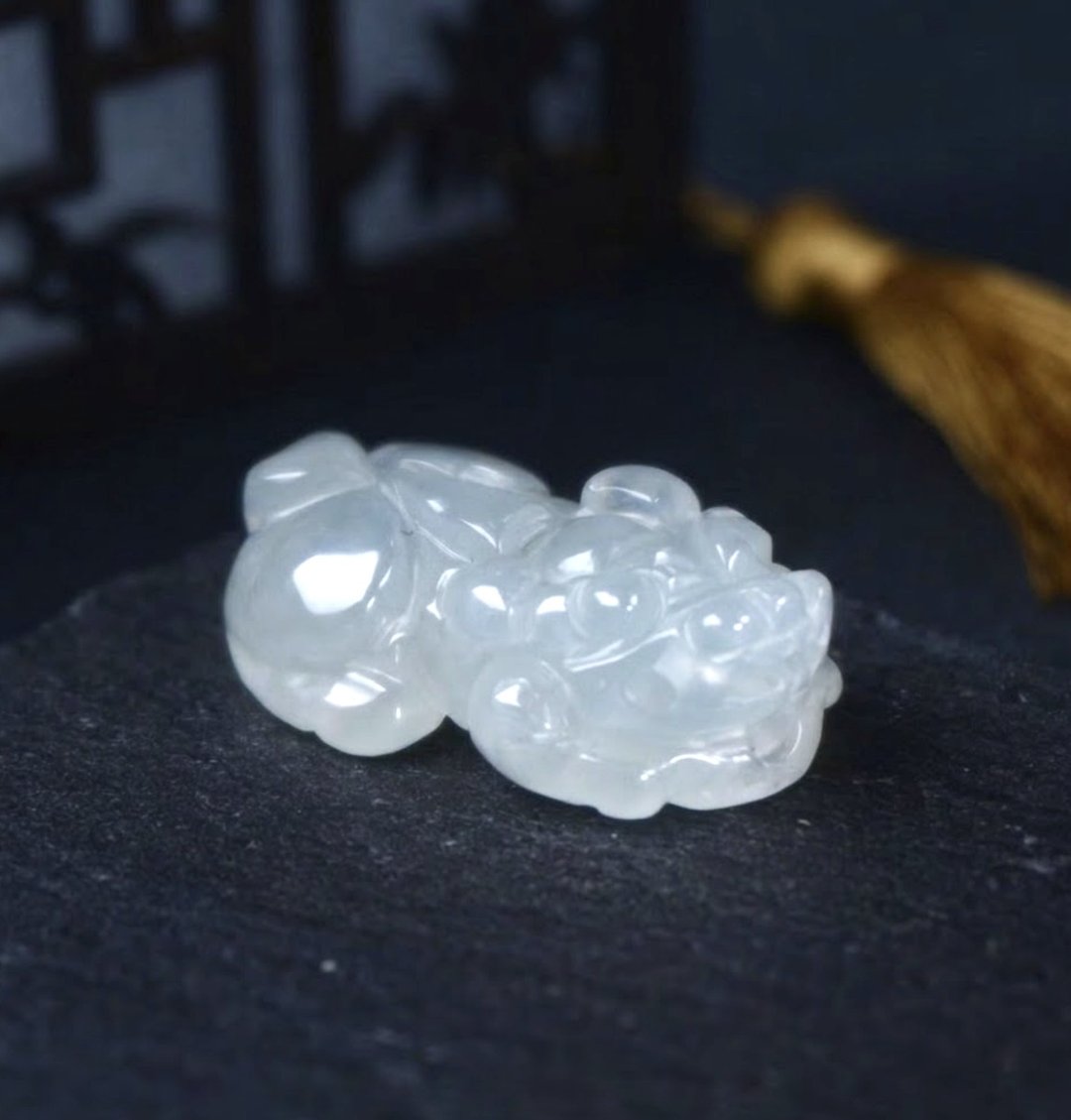 【招财神兽】冰种翡翠貔貅 | 天然缅甸玉 A 货翡翠 | 送礼 - 吊饰 - 玉石 透明
