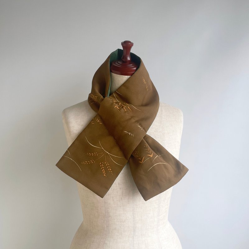 【独一无二】和服 围脖 颈圈 - 绢织和服 缩缅 茶色佐以草花图案 & 仿羊毛绒 松叶绿 - 围巾/披肩 - 丝．绢 咖啡色