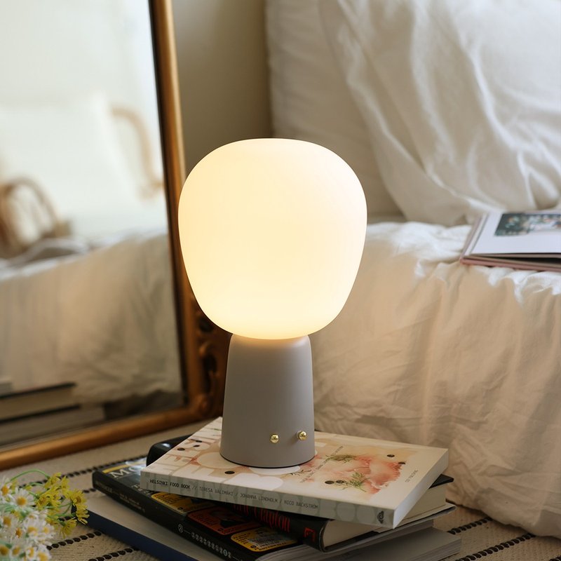 Merlot 白玉玻璃行动桌灯 LED桌灯  | 新年礼 生日礼 入厝礼 - 灯具/灯饰 - 玻璃 