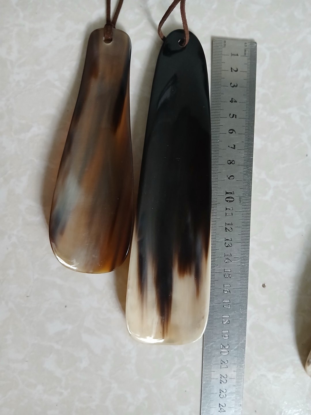 Shoe Accessories 2Pcs Shoehorns, Perfect Gift Hand-crafted from Buffalo Horn - 鞋垫/周边 - 环保材料 咖啡色
