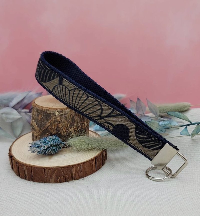 赠手机挂片和万用扣圈之多功能手机挽带/钥匙圈/相机挽带 - 挂绳/吊绳 - 棉．麻 