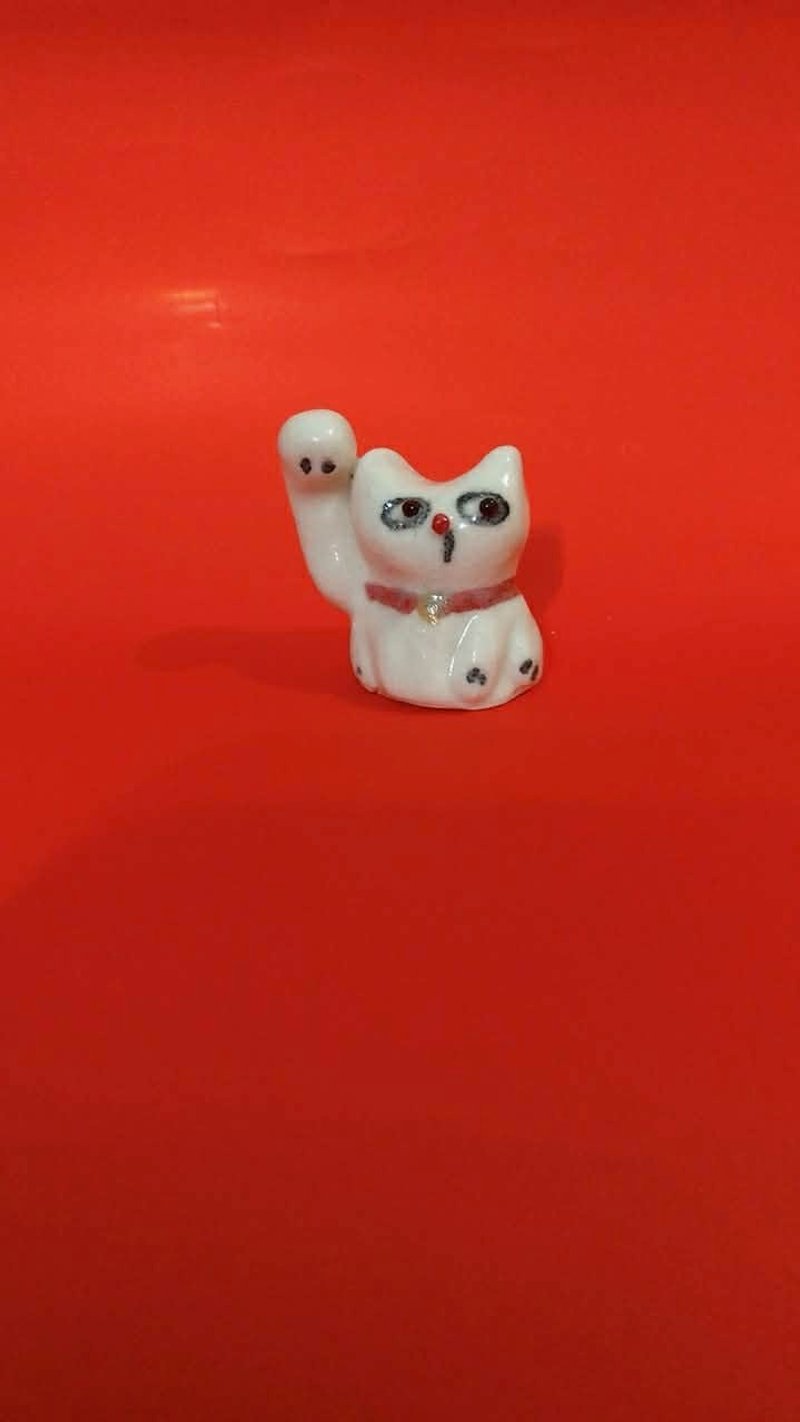 招财猫 办公室必备 疗愈小物 陶瓷新年摆设 迷你招财猫 - 玩偶/公仔 - 瓷 白色