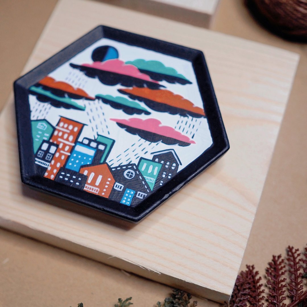 The Cloudy City / hand-painted / cement saucer / room decor - 摆饰 - 水泥 黑色
