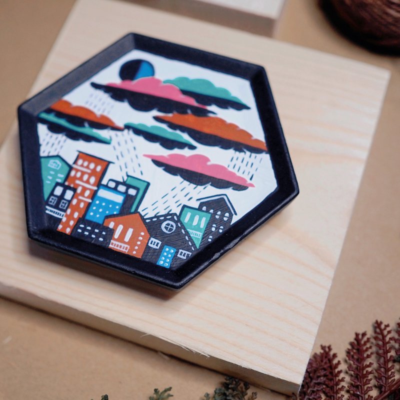 The Cloudy City / hand-painted / cement saucer / room decor - 摆饰 - 水泥 黑色