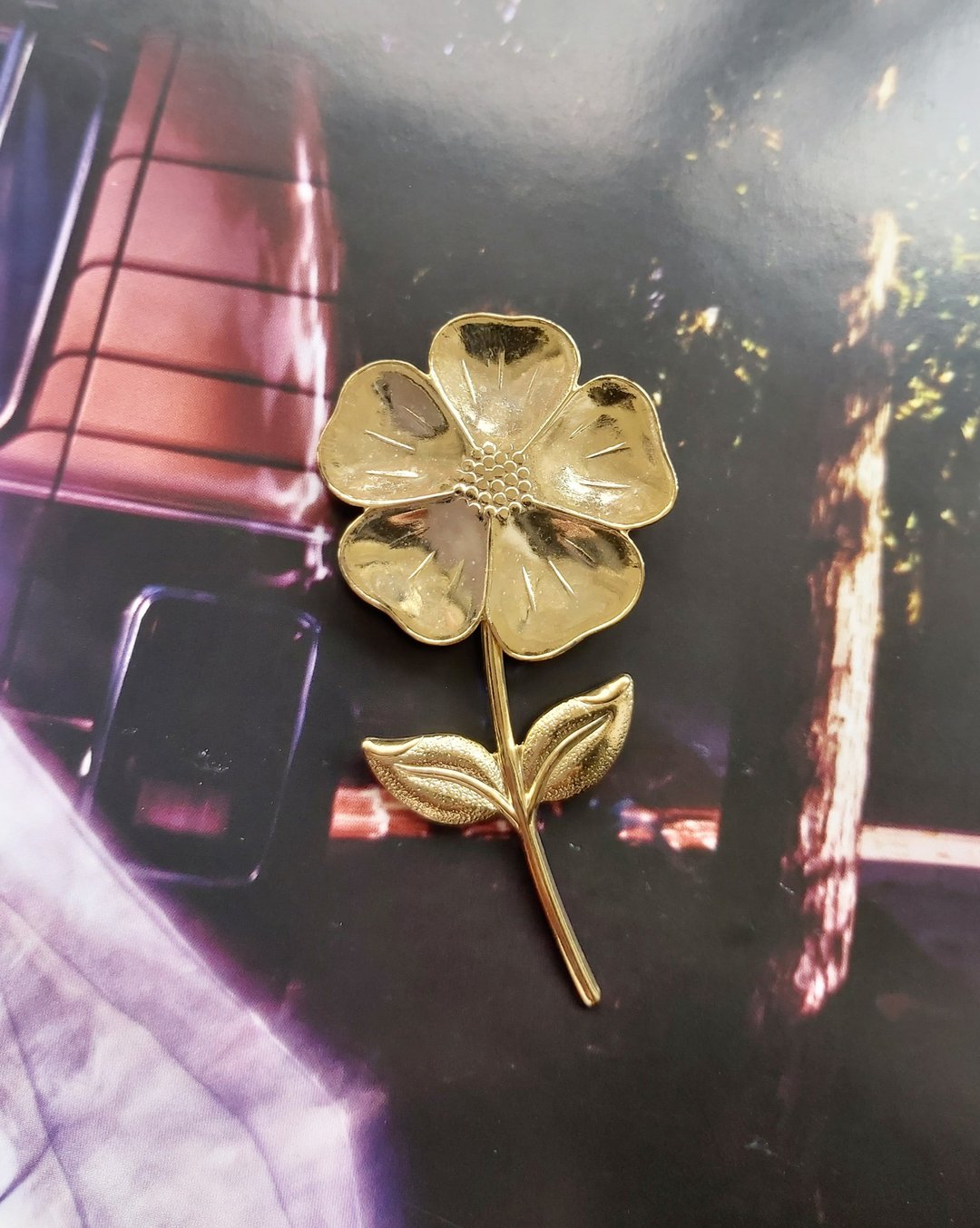 西洋古董饰品。平面 素描花朵 别针 - 徽章/别针 - 其他金属 金色