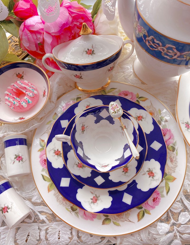 英国制1950年奥黛丽赫本24度金手绘玫瑰花茶杯两件组完整美丽 - 茶具/茶杯 - 瓷 