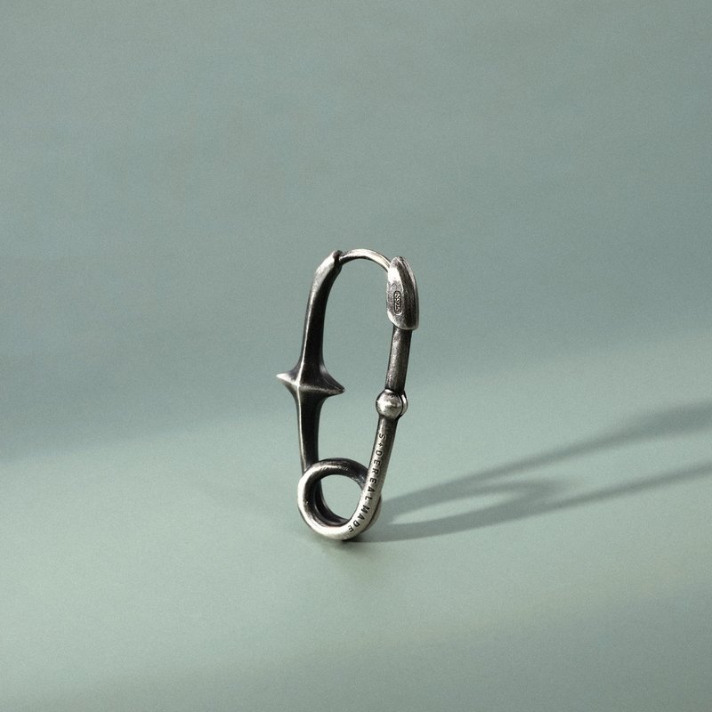 做旧感十字星回形针耳环 - 耳环/耳夹 - 纯银 灰色