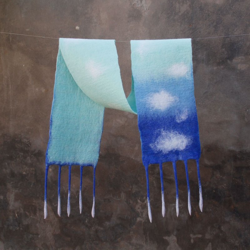 羊毛毡流苏披肩 蓝色渐变清新围巾 纯羊毛秋冬季保暖 创意礼物 - 围巾/披肩 - 羊毛 蓝色