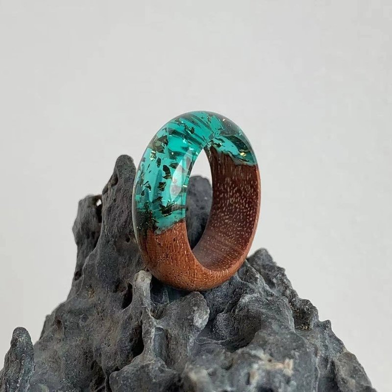 绿野仙踪、手工树脂木头戒指、翡翠灵感设计、夜光饰品、实木雕刻 - 戒指 - 树脂 