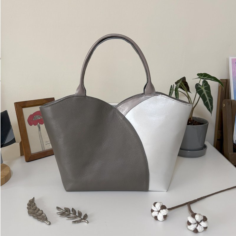 花瓣—真皮手提托特包 银河系 (灰/黑2色可选) - 手提包/手提袋 - 真皮 蓝色