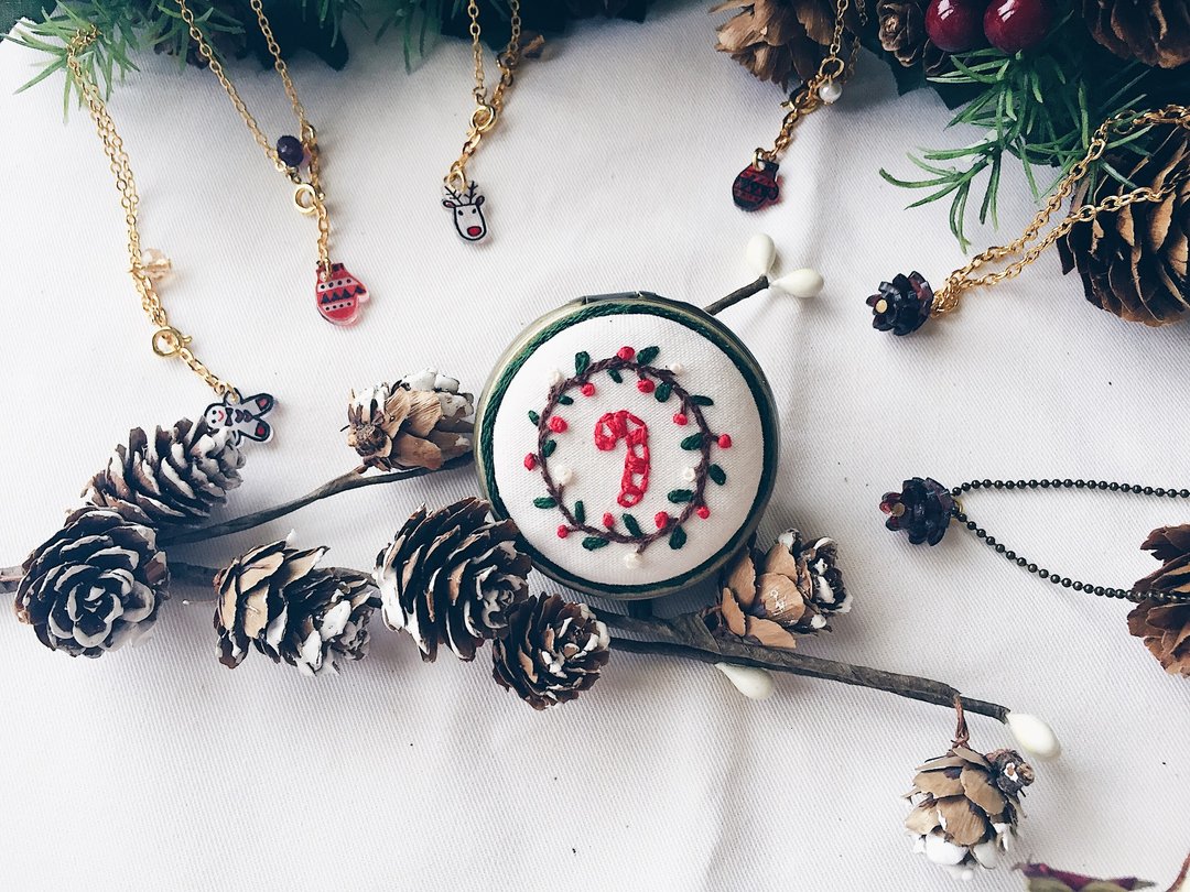 Christmas Mini Travel Case Set |  Embroidery Case | Christmas Gift Set - 手链/手环 - 绣线 红色