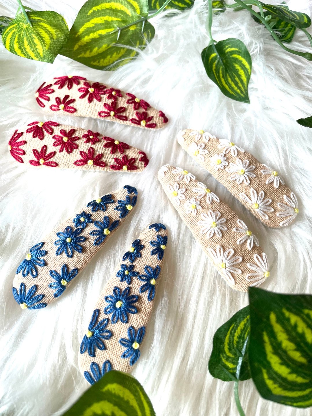 刺繡雛菊髮夾 2 件套 可愛柔和刺繡髮夾 - 发饰 - 棉 蓝色
