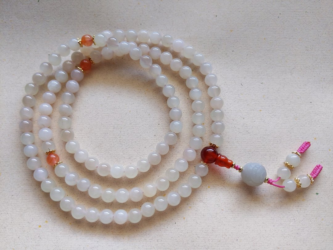 ORLI Jewelry 天然和阗玉藕粉108颗念珠 和田玉藕粉佛珠 牡丹花珠 - 项链 - 玉石 白色