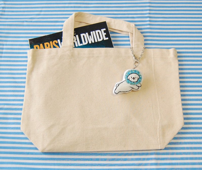 [Orders] production Elizabethan collar dog embroidery bag Charm - 胸针 - 绣线 蓝色
