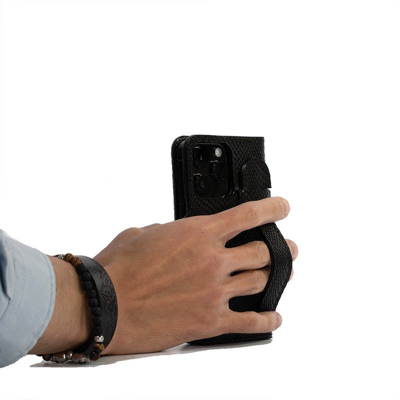 iPhone 15 系列真皮 MagSafe 折叠式钱包保护套 具有握感 - 手机壳/手机套 - 真皮 黑色